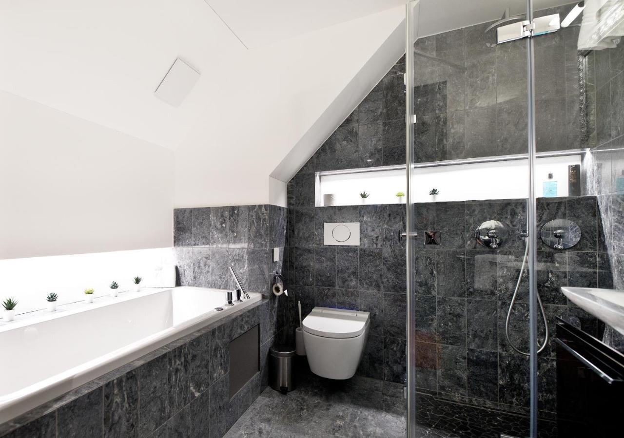 Hotel Sonne Sissach Bagian luar foto