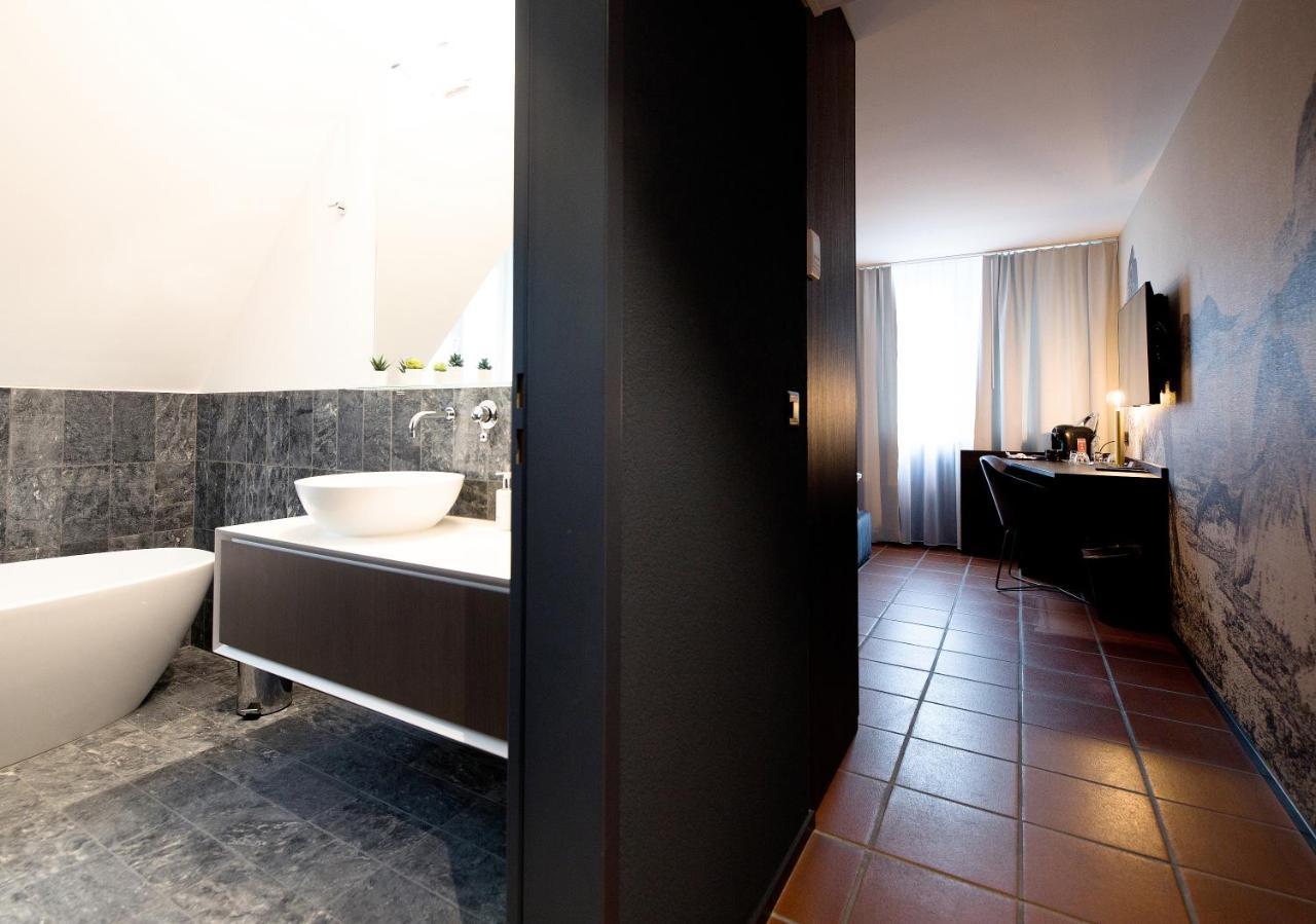 Hotel Sonne Sissach Bagian luar foto