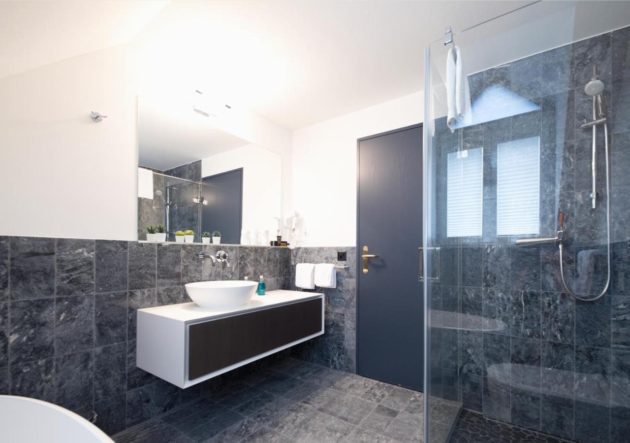 Hotel Sonne Sissach Bagian luar foto
