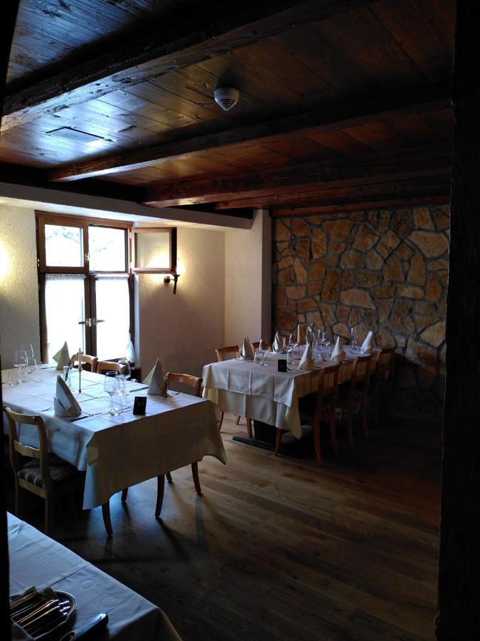 Hotel Sonne Sissach Bagian luar foto